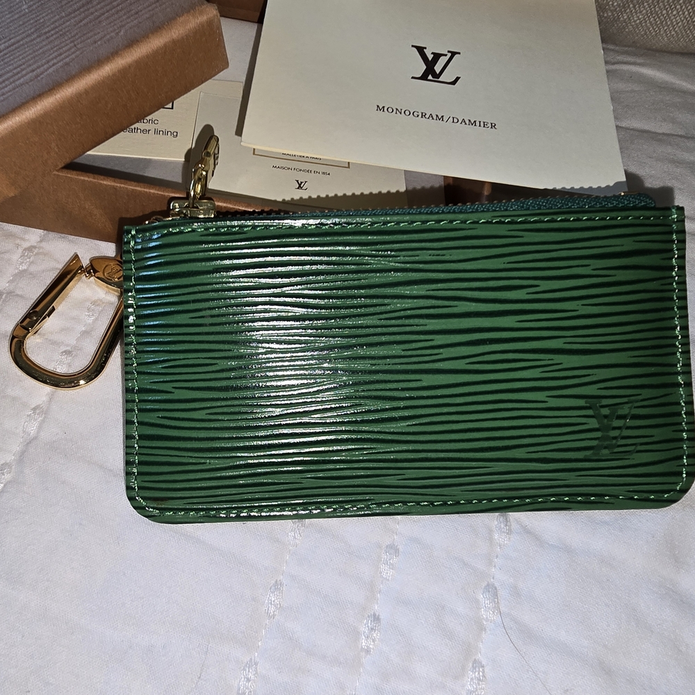 Louis Vuitton Green Epi Leather Key Cles